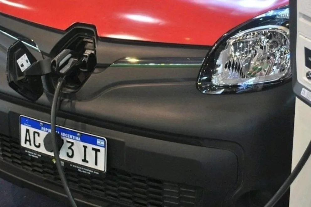 Buscan trazar una hoja de ruta para un corredor de electromovilidad