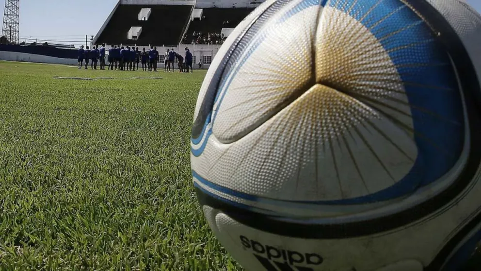 El Gobierno levanta restricciones y el fútbol volvería a fines de octubre