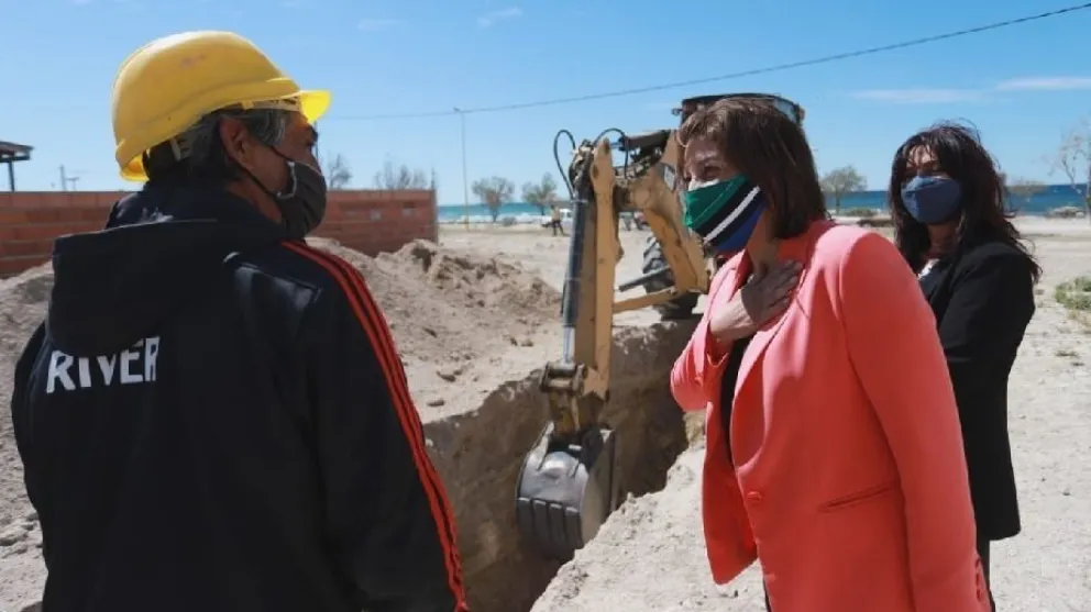 Verificaron el avance de las cloacas en Playas Doradas