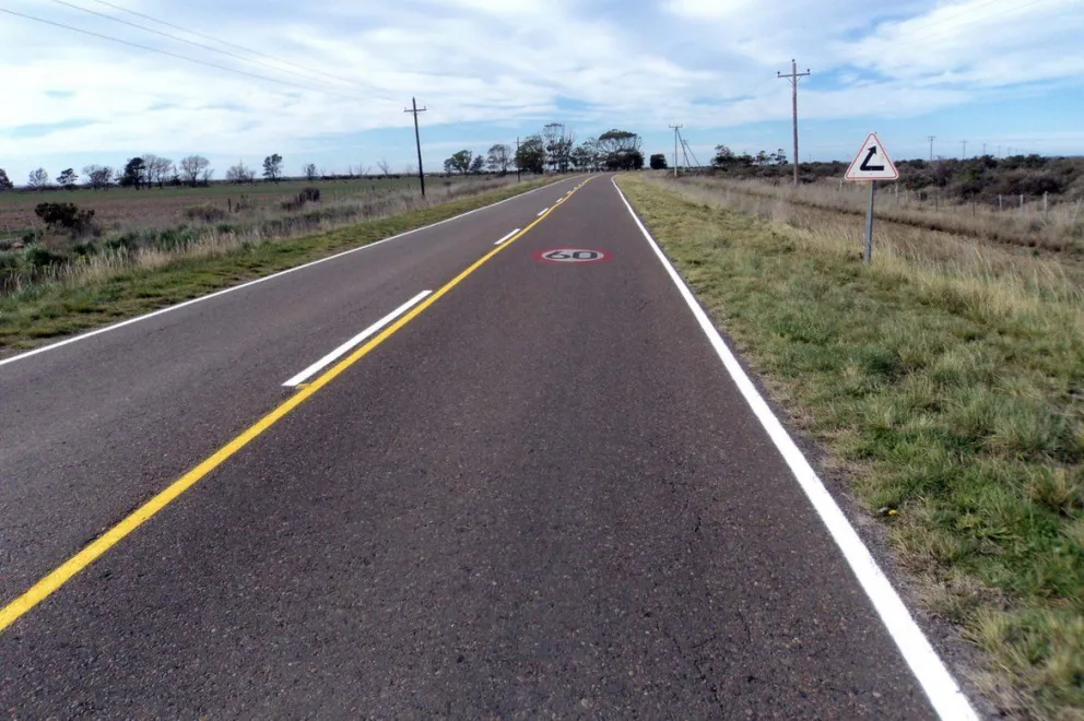 Una camioneta chocó con una moto en la ruta de El Cóndor