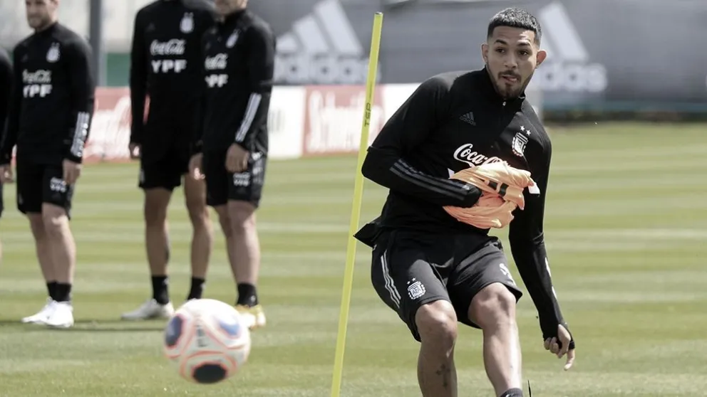 El seleccionado argentino realizó la última práctica antes del viaje a Bolivia