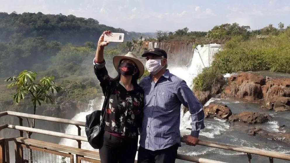 Exigirán a turistas una cobertura específica contra Covid-19