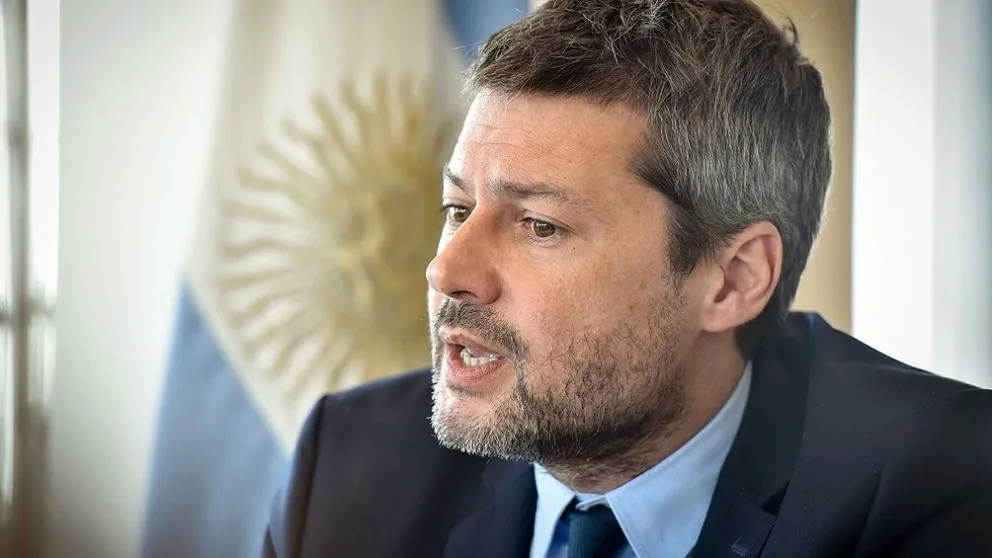 "Tenemos la voluntad de ir abriendo para que se jueguen todos los deportes"