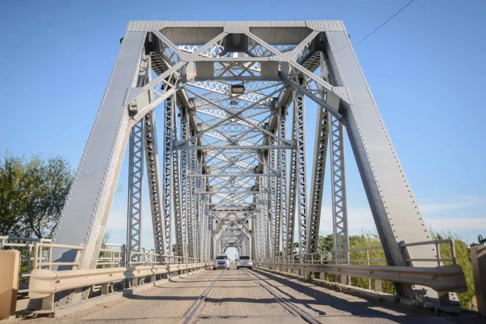Las cámaras de seguridad develarán cómo fue el hecho del puente Ferrocarretero
