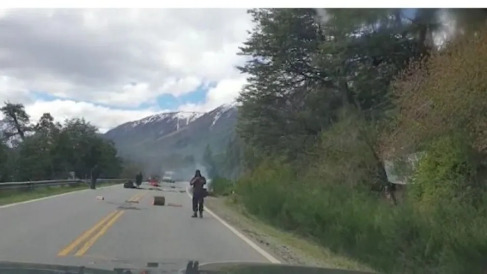 Agredieron a la gobernadora Carreras en Bariloche