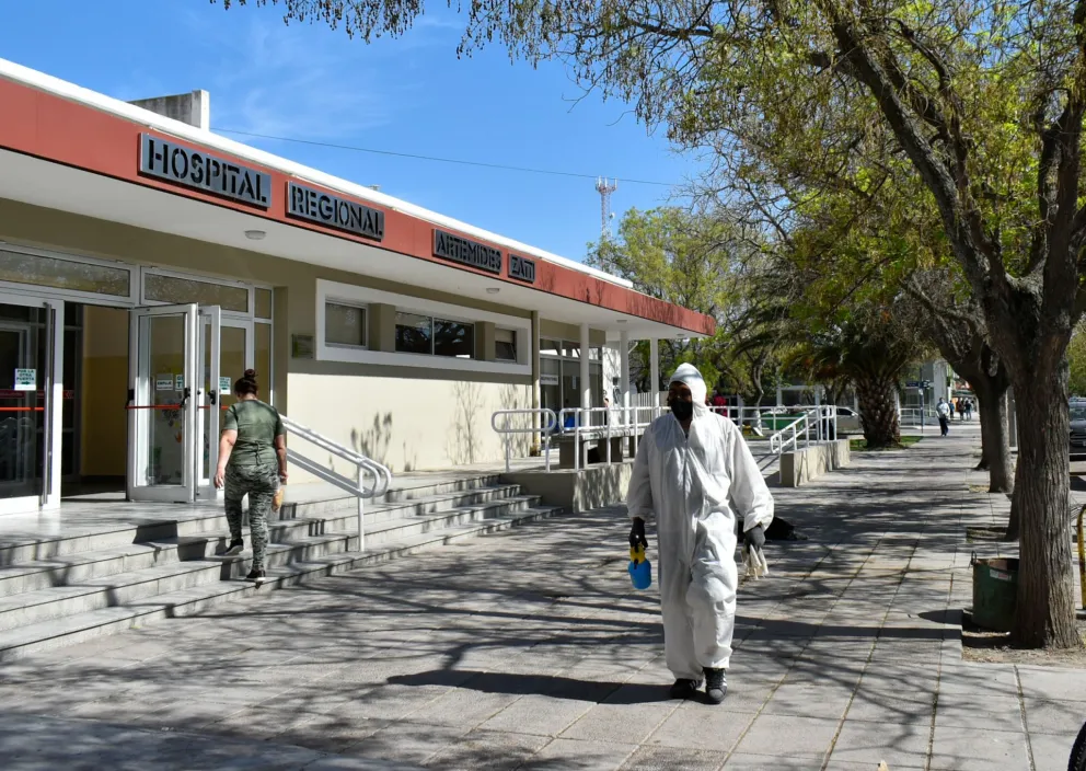 La capacidad de respuesta del hospital Zatti está al borde del colapso