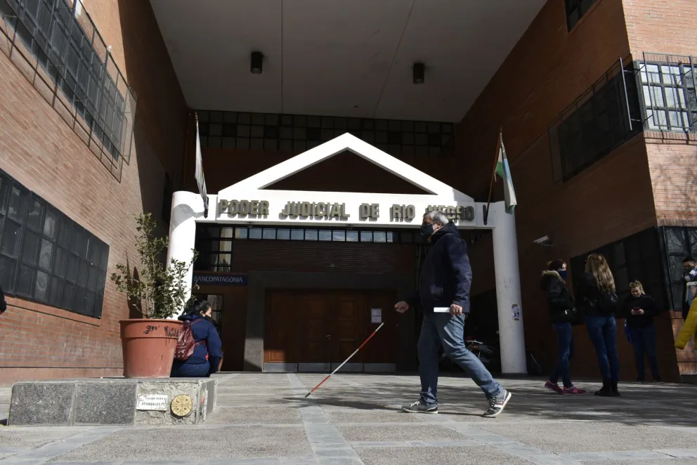 Murió un jubilado viedmense y el seguro quiso pagar 18 mil pesos a sus herederos