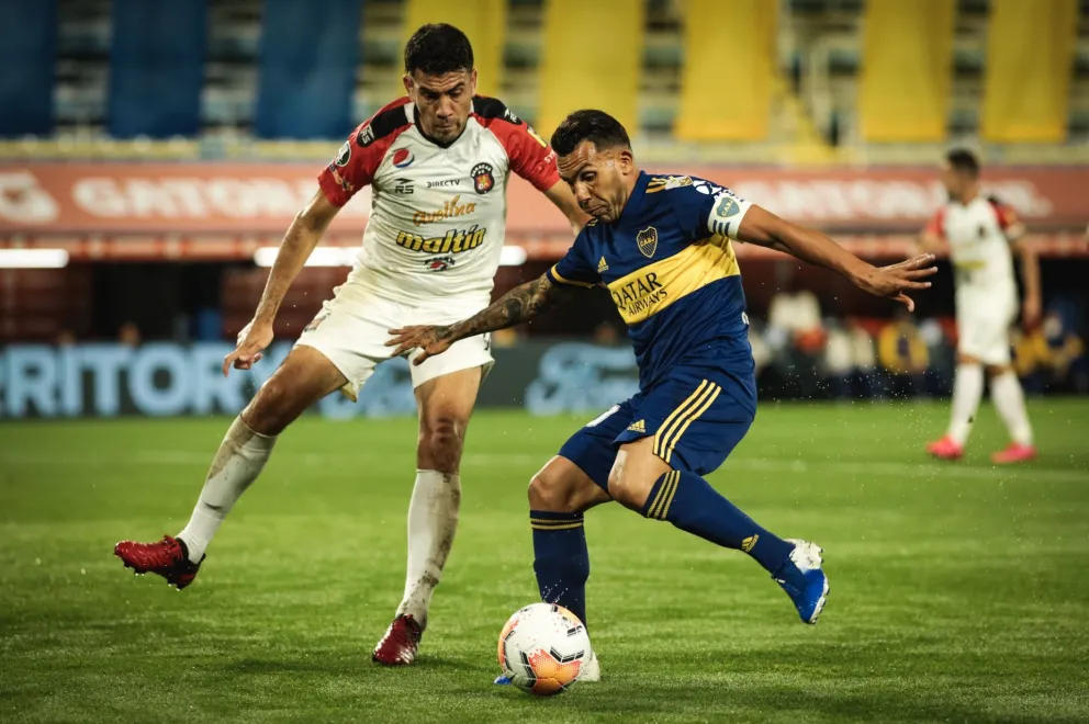 Boca venció con contundencia a Caracas