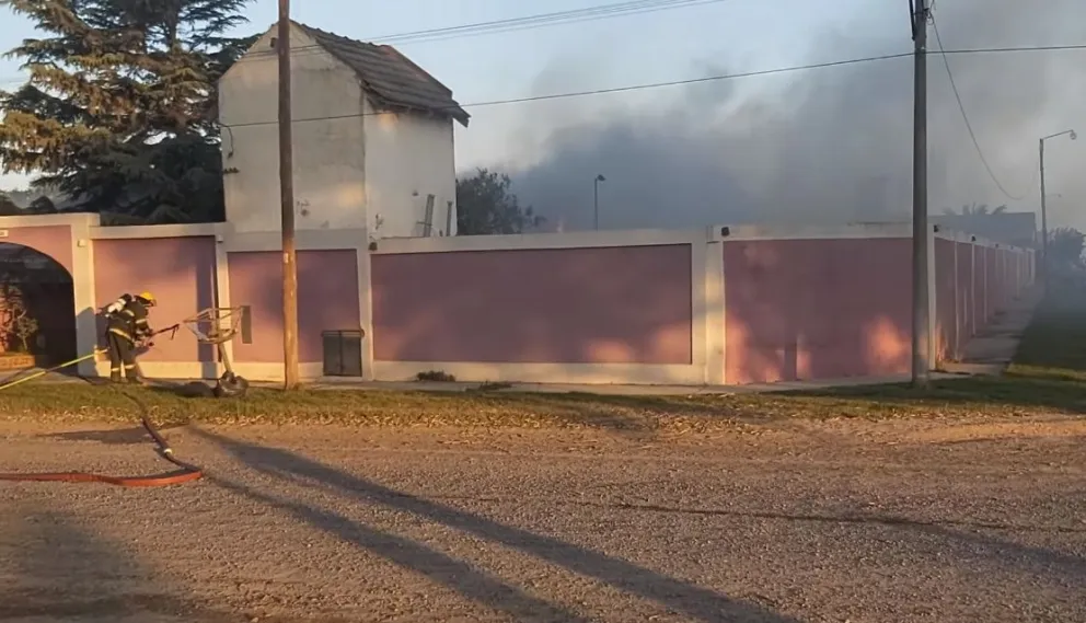 Importante incendio en el hotel alojamiento La Nuit