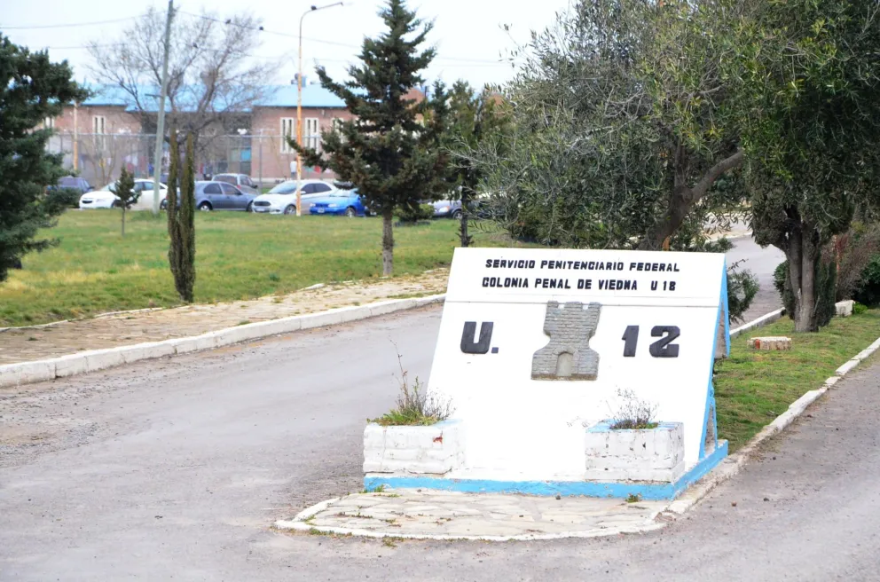 Malestar de penitenciarios de la federal por un aumento del 7%