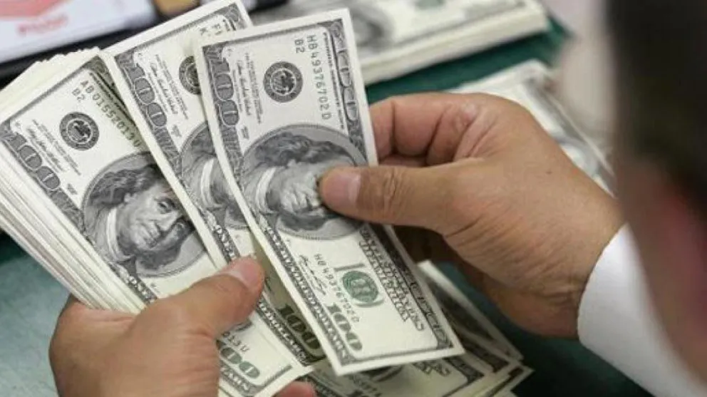 El dólar blue bajó 26 pesos en la semana: cotiza a $169