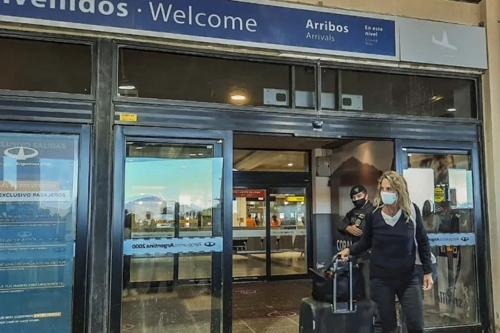 150 pasajeros arribaron a Bariloche en el primer vuelo comercial