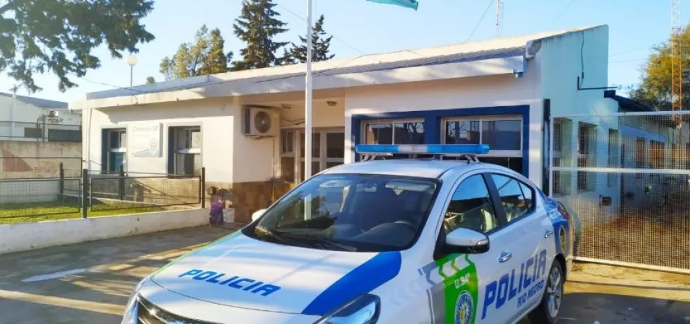 Una mujer con pedido de captura fue detenida adentro de un comercio