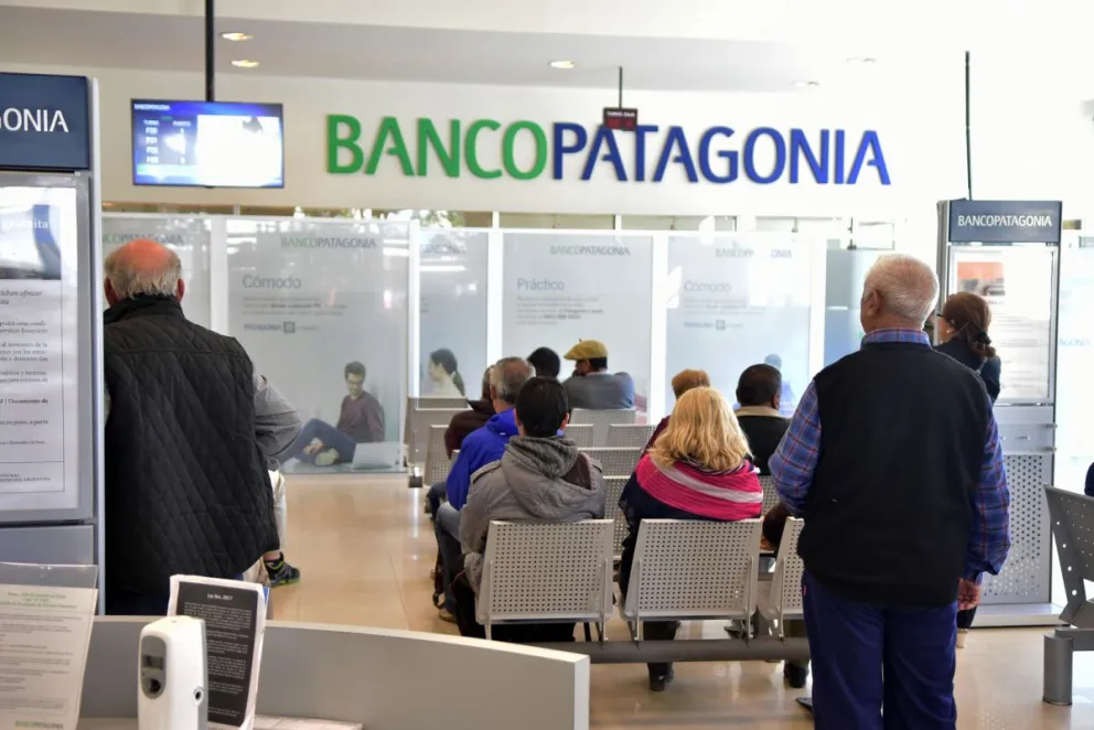 A sacar la plata antes: este viernes no abrirán los bancos