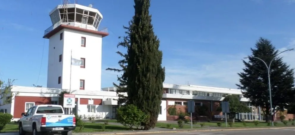 Modifican la ruta de vuelo Buenos Aires - Viedma