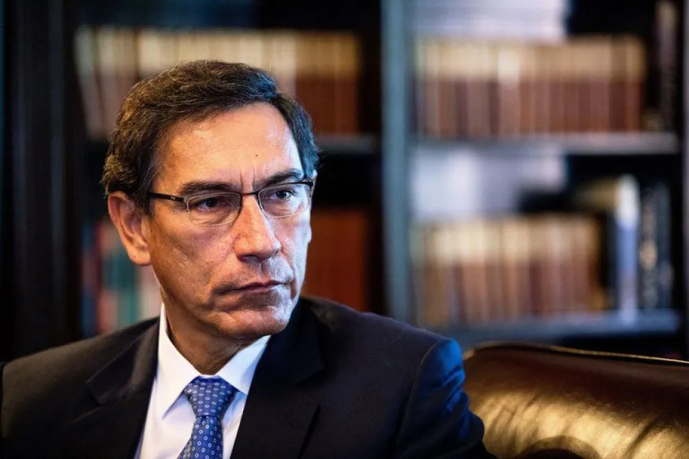Perú: el Congreso aprobó al destitución del presidente Martín Vizcarra