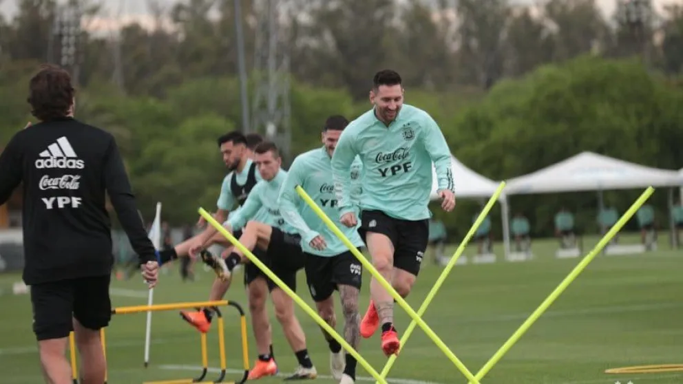 Eliminatorias: ¿Leo Messi llega al choque contra Paraguay?