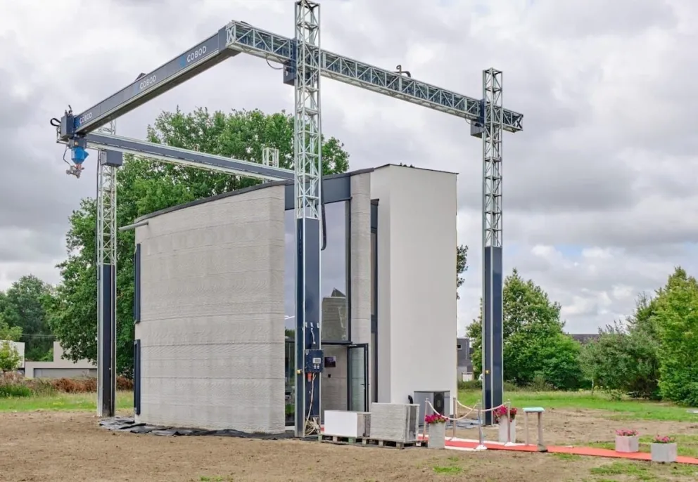 Construyen casa de dos pisos con impresora 3D