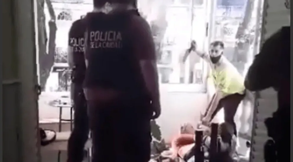 Atacaron a dos mujeres con un cuchillo en una escuela de danza