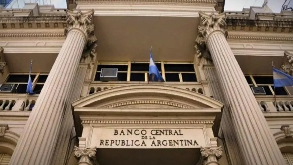 El Banco Central sube la tasa de plazos fijos en pesos a 37%