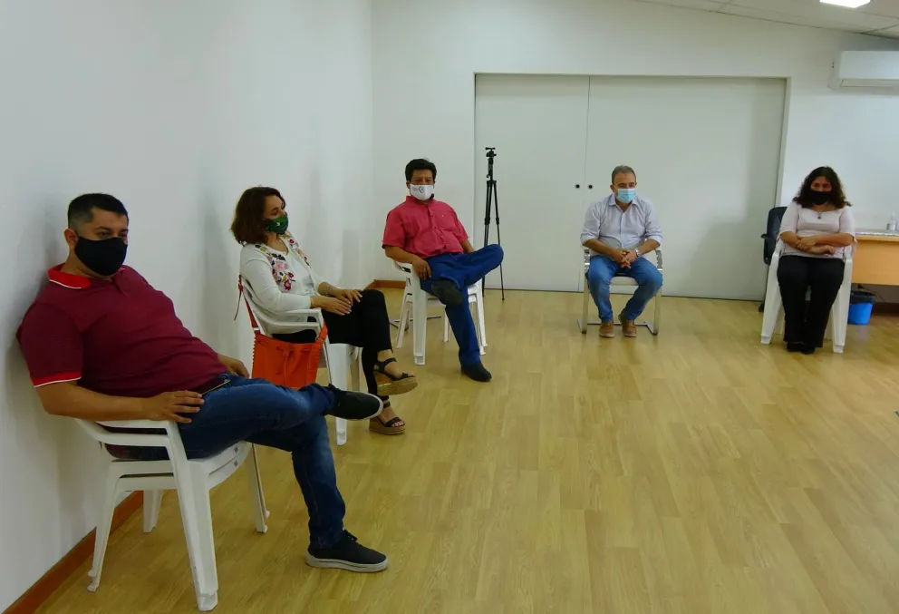 Pesatti reunió a todos los concejales para apurar el tratamiento de tierras