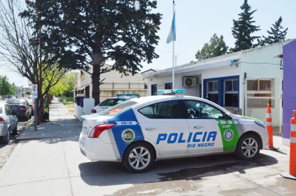 Joven detenido por daño y resistencia a la autoridad