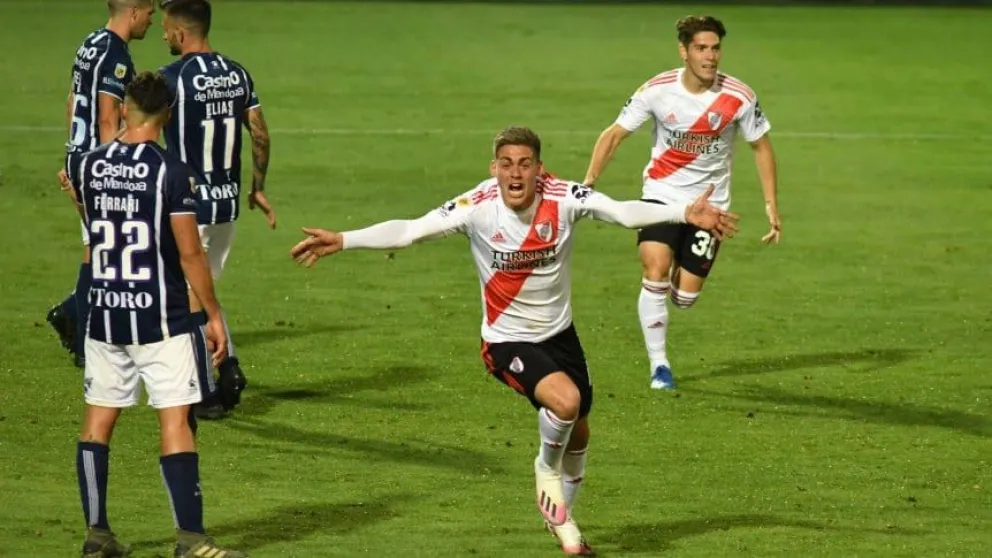 River volvió a dejar dudas, pero superó a Godoy Cruz en Mendoza