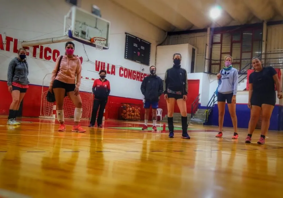 Deportivo Viedma: las chicas de vóley ya están en movimiento