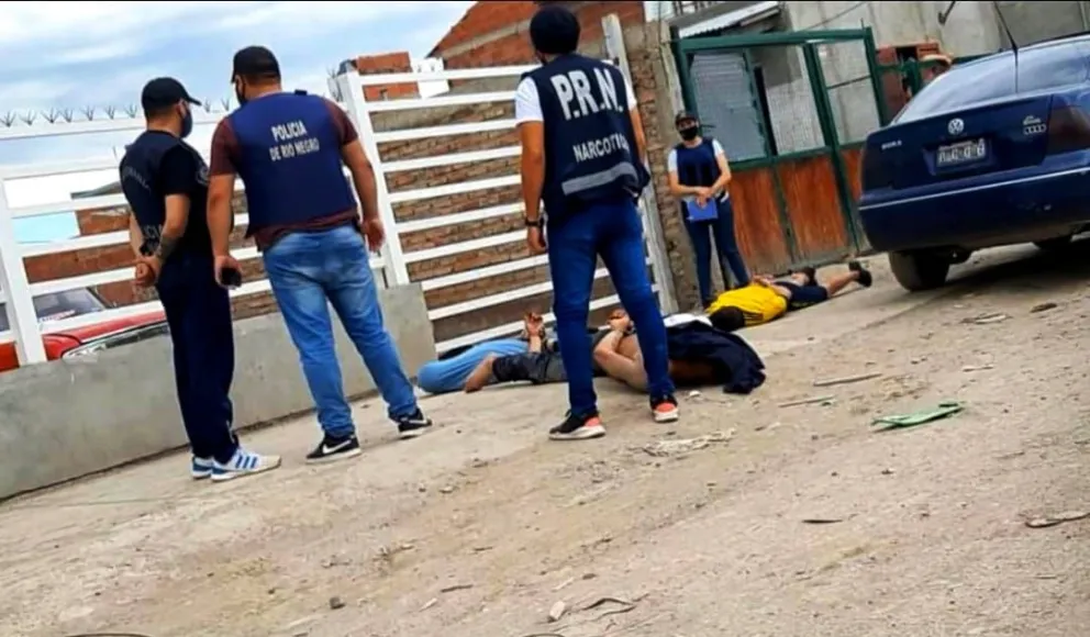 Viedma: desarticulan una banda familiar dedicada a la comercialización de drogas