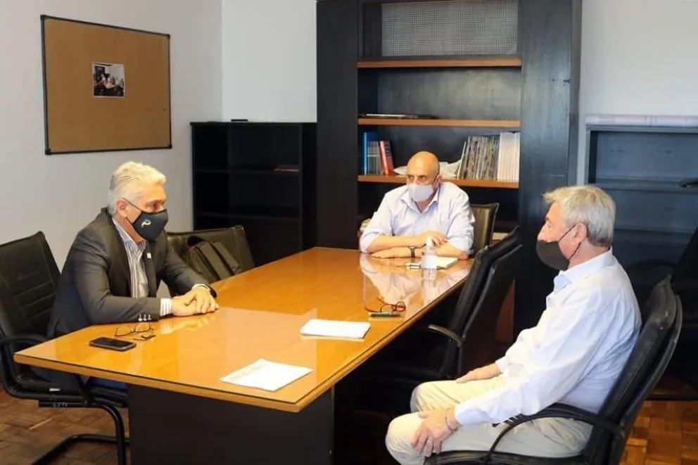 El intendente Zara solicitó la reactivación del plan de 53 viviendas