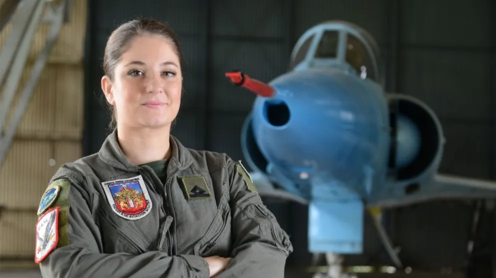 Fuerza Aérea: egresó la primera mujer piloto de combate en Argentina