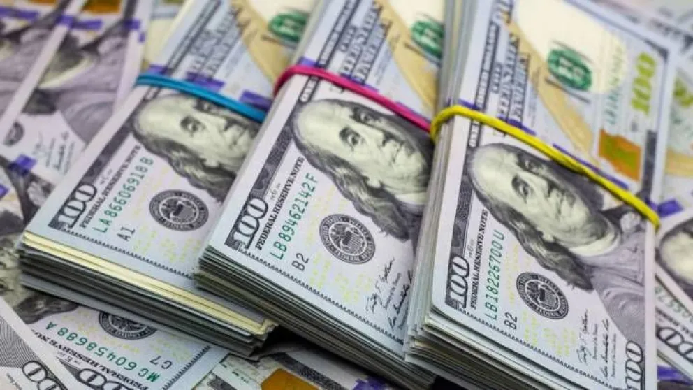 El dólar blue se mantiene estable