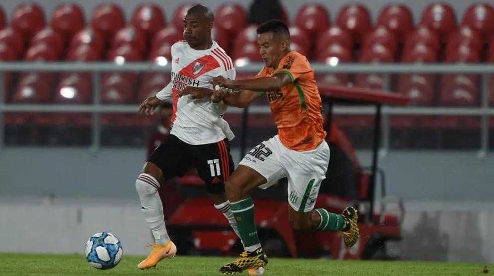 Un River alternativo visita esta noche a Banfield: hora, formaciones y TV