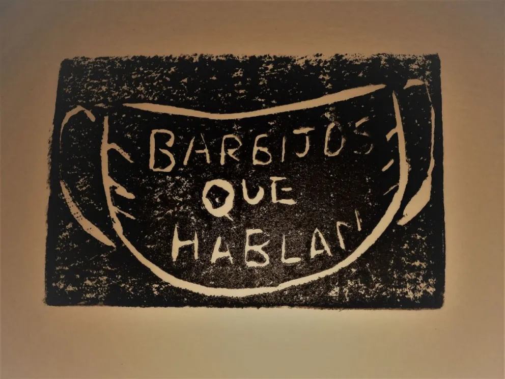 Barbijos que hablan: grabados que visibilizan la grieta digital