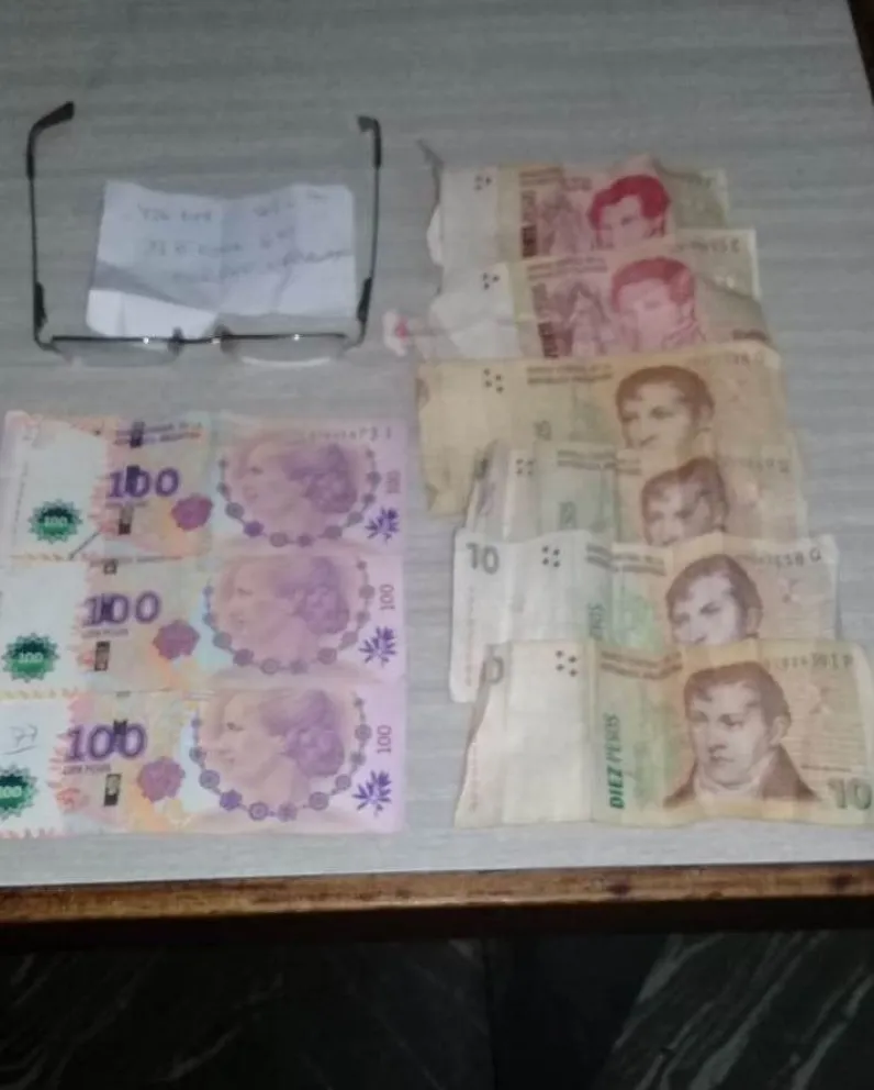 Robaron a una pareja que se encontraba en su vehículo, en la zona del náutico