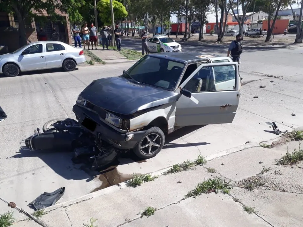 Grave accidente en Alvear y Boulevard Contín