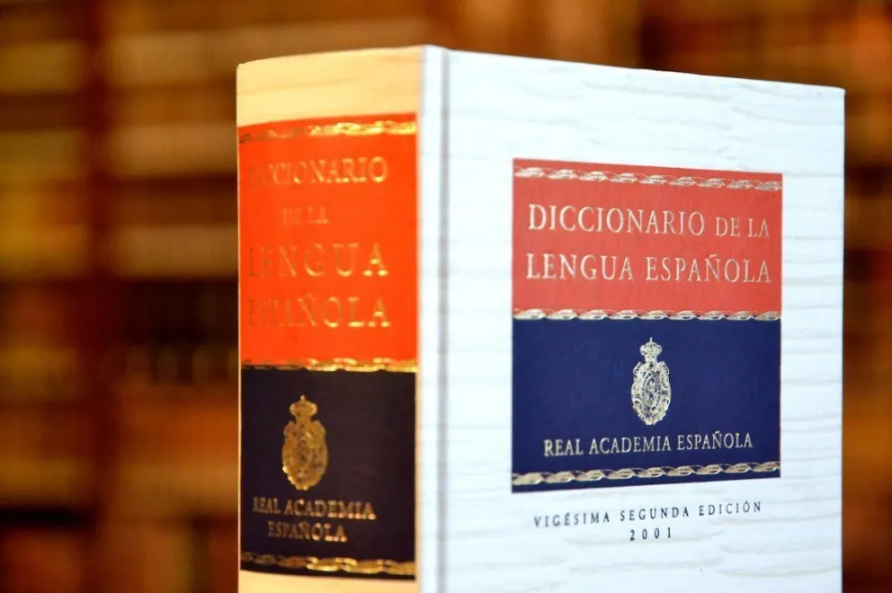 La RAE incorpora los términos COVID, cuarentenear y trolear
