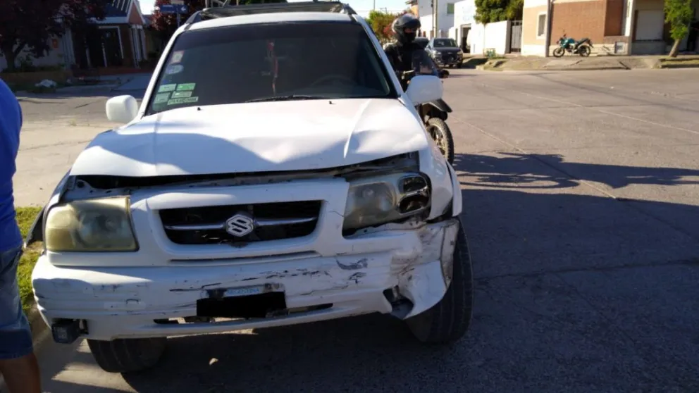 Chocaron dos camionetas en Periodistas Argentinos y Saavedra