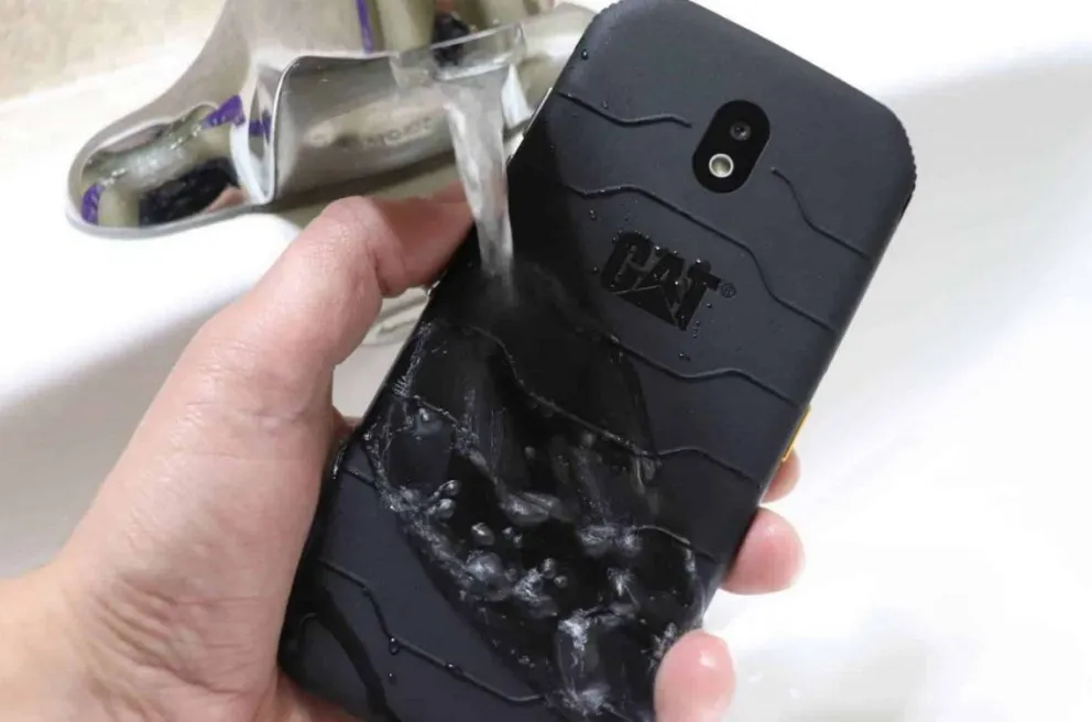 Coronavirus: conocé el smartphone que mata el 99% de virus y bacterias