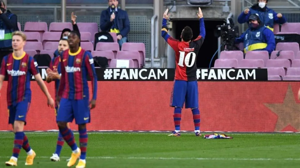 Messi homenajeó a Maradona con la 10 de Newell’s