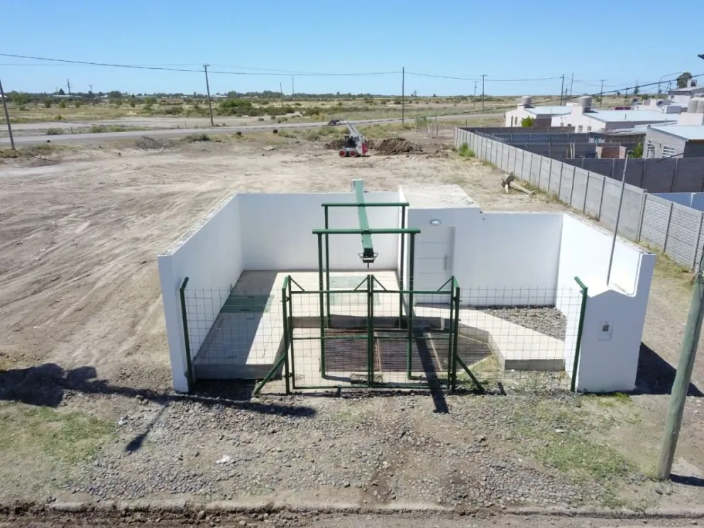 Inauguraron una planta de desagüe pluvial en el barrio Los Fresnos