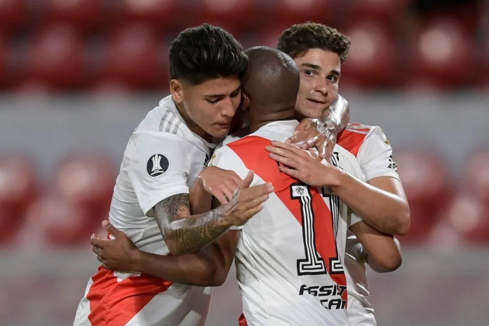 River derrotó a Paranaense y accedió a los cuartos de la Copa Libertadores
