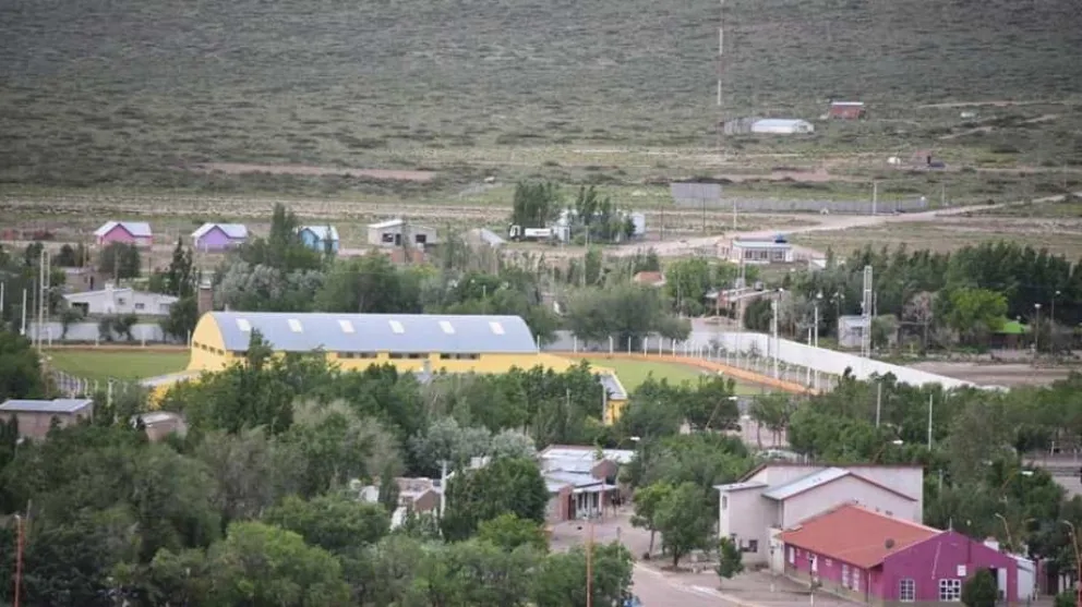 En Sierra Colorada los visitantes no podrán ingresar al pueblo