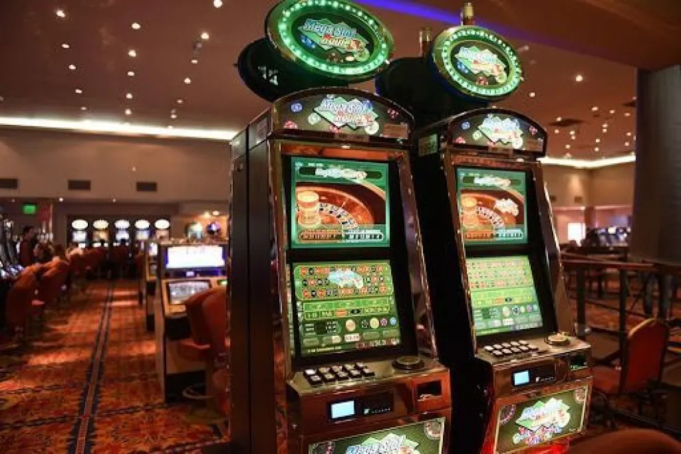 Inminente apertura de los Casinos de El Cóndor y Viedma