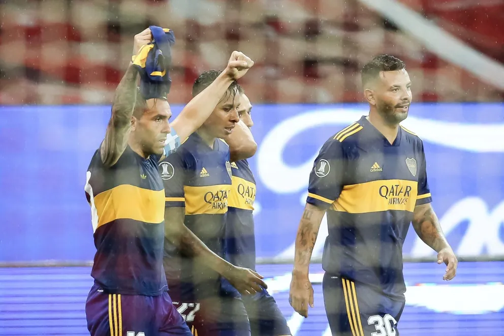 Boca venció 1-0 a Inter en Porto Alegre y quedó bien perfilado para la revancha