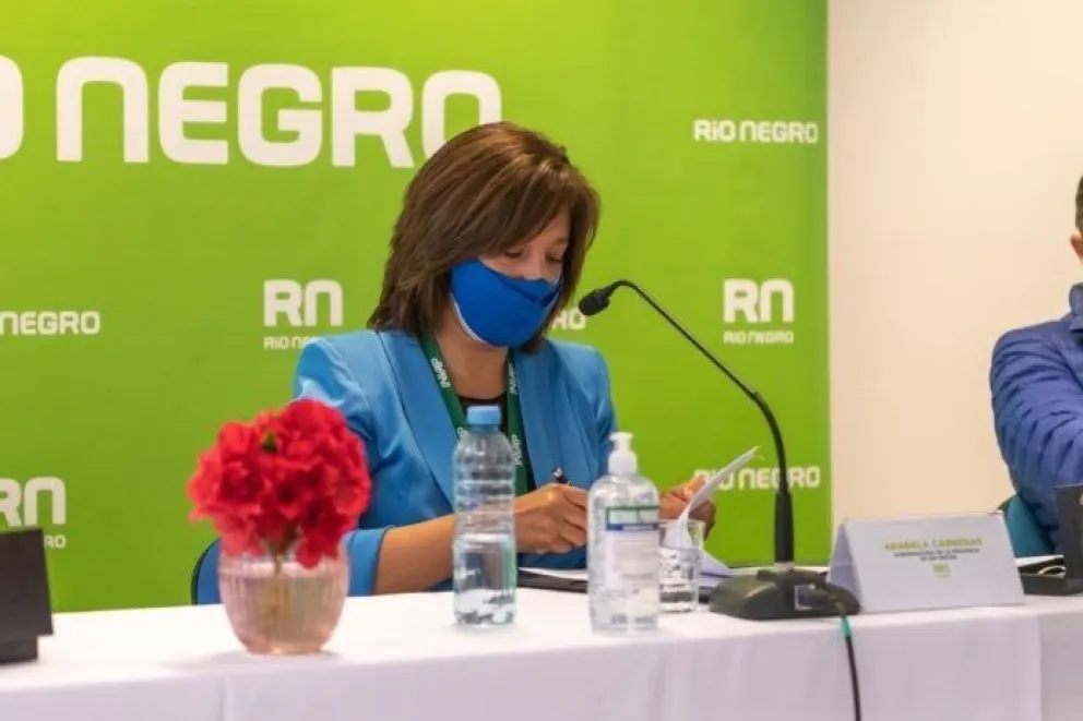 Carreras tiene a la firma el decreto de asueto para el lunes 14