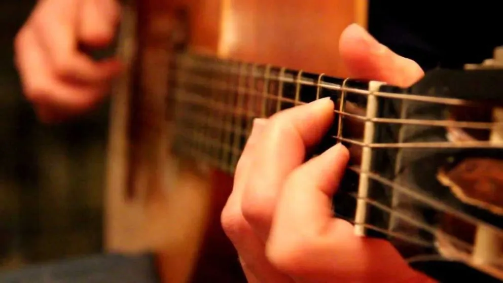 Unos 150 guitarristas del tango se unen para defender su trabajo y sus derechos