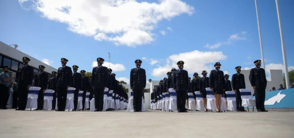 En pandemia: egresaron 66 nuevos Oficiales Ayudantes de la Policía de Río Negro