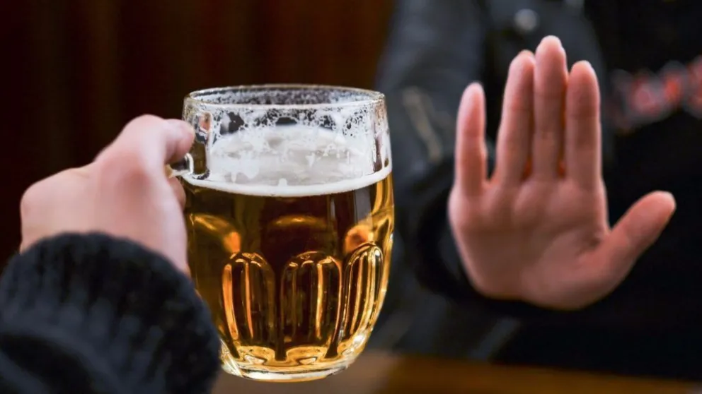 Vacuna rusa: no se podrá tomar alcohol hasta 42 días después de la aplicación