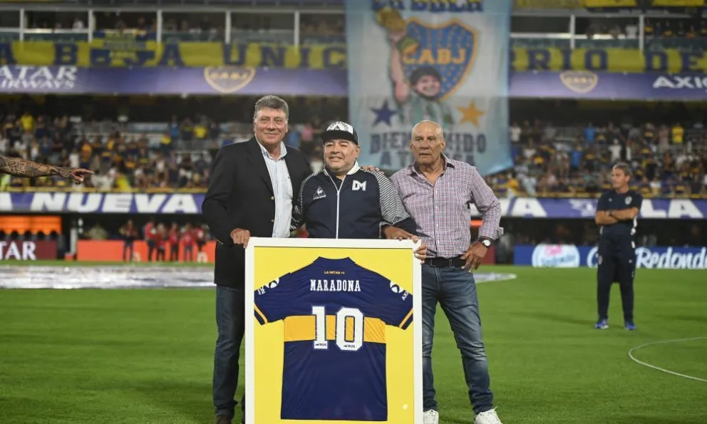 Piden sumar una estrella al escudo de Boca en honor a Maradona